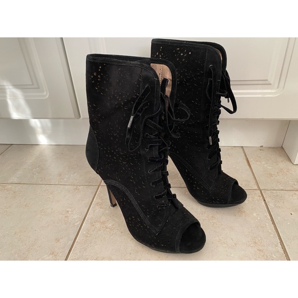 BCBGenerarion suede peep toe booties - Picture 2 of 6